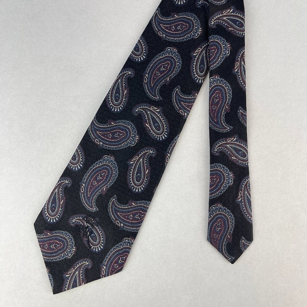 Countess Mara Mens Silk Necktie Black Purple Paisley Luxury Designer